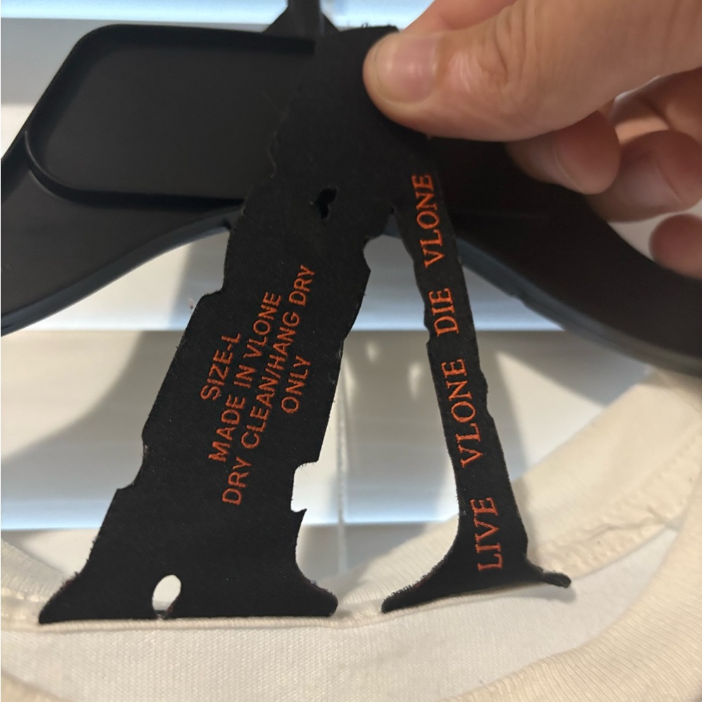 VLONE O-Tee - Picture 3 of 3